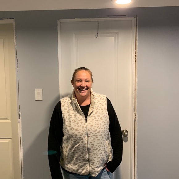 NWT-Motion, Beige, Leopard, Vest - Picture 13 of 15